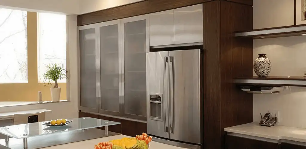 Cabinet door replacement and modern kitchen cabinet upgrade in Long Beach, CA